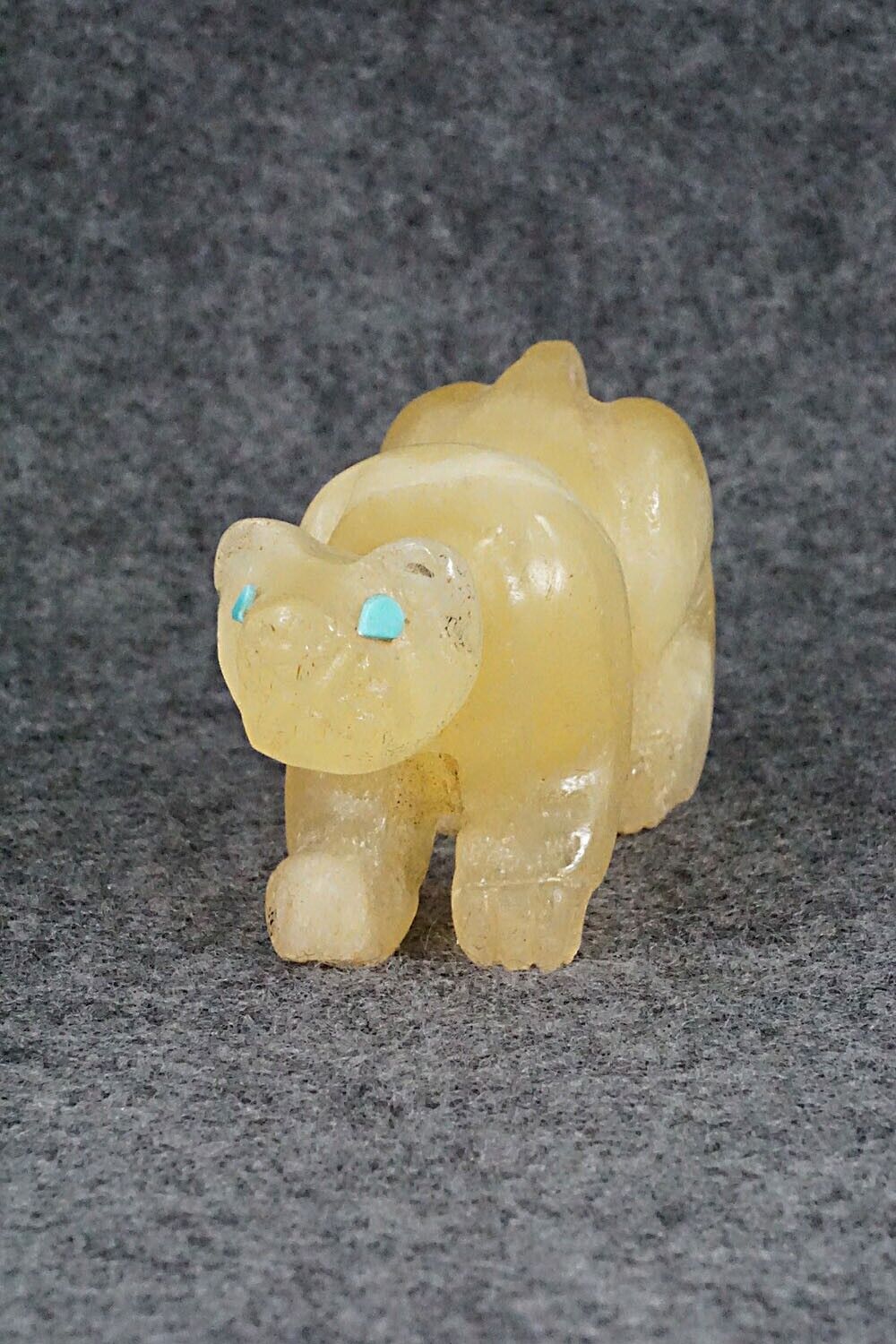 Mountain Lion Zuni Fetish Carving - Jon Quam