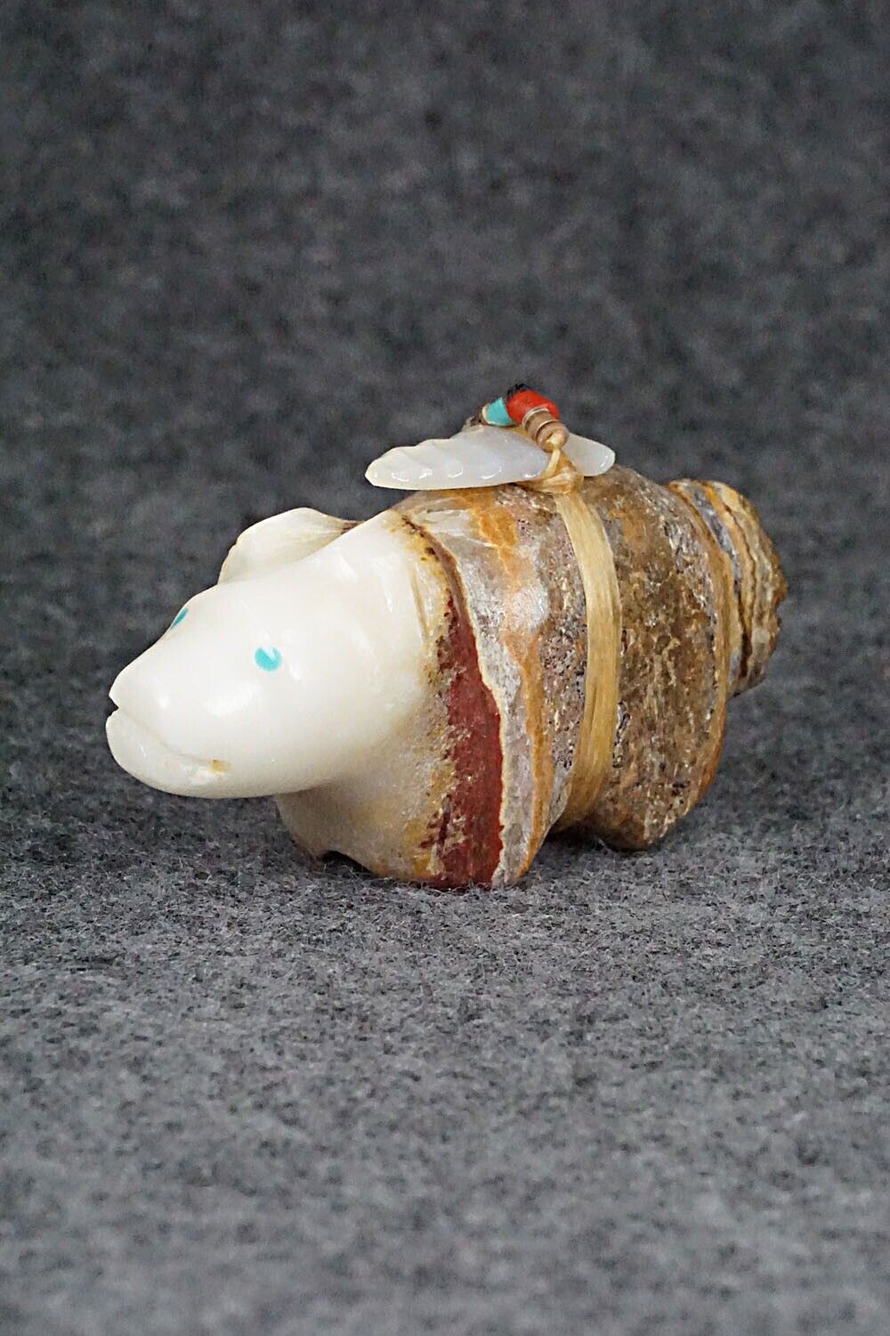 Bear Zuni Fetish Carving - Peter Gasper