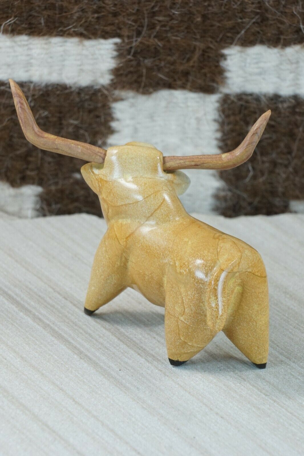 Longhorn Zuni Fetish Carving - Enrike Leekya