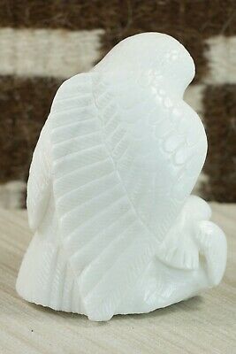 Owl Zuni Fetish Carving - Derrick Kaamasee