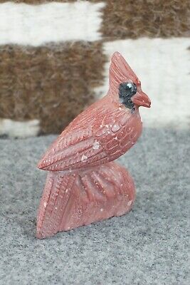 Cardinal Zuni Fetish Carving - Derrick Kaamasee