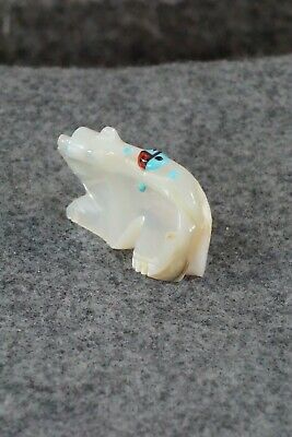 Bear Zuni Fetish Carving - Danette Laate