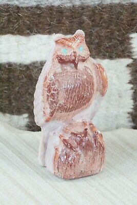 Owl Zuni Fetish Carving - Derrick Kaamasee