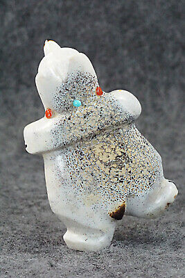 Bear Zuni Fetish Carving - Claudia Peina