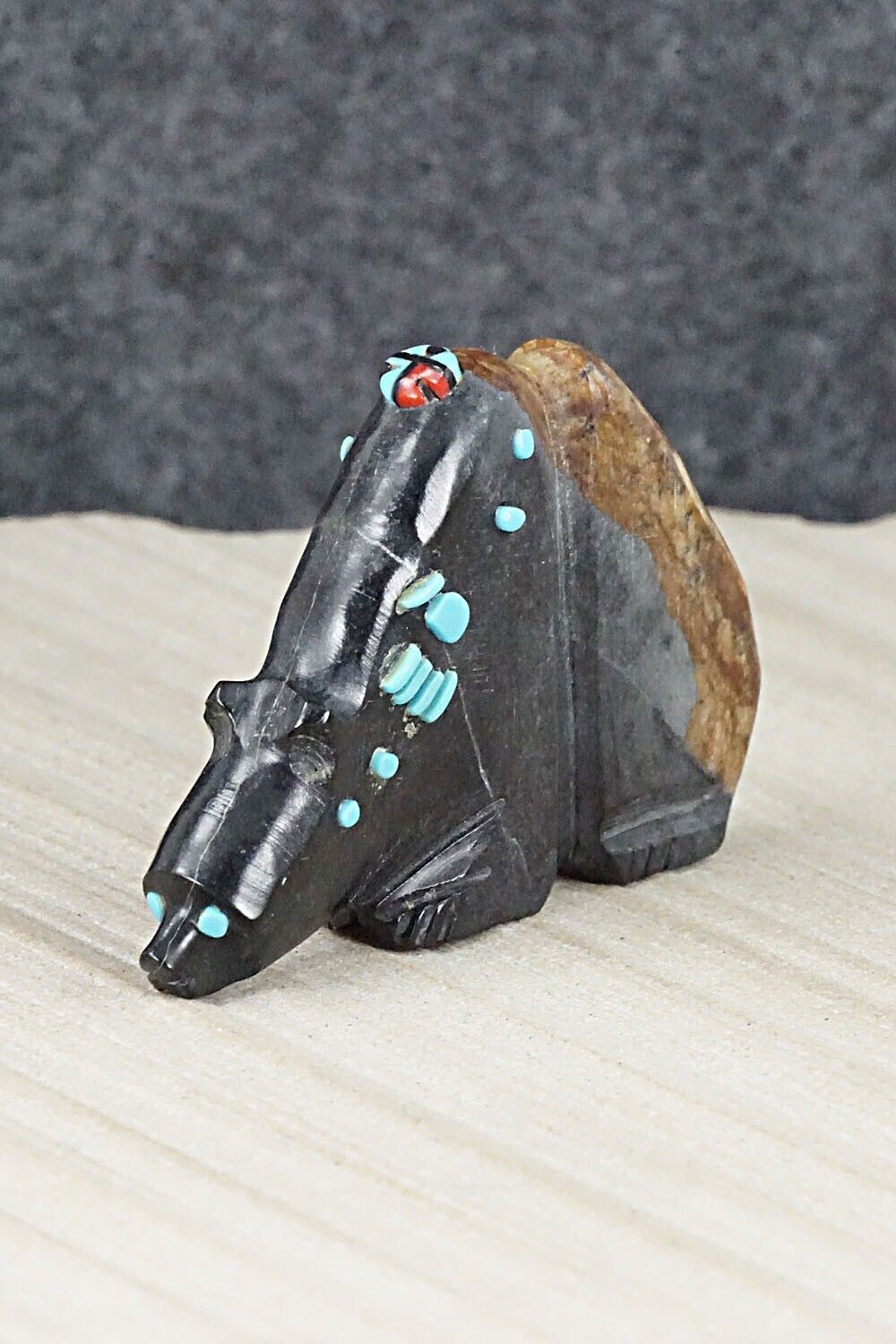 Bear Zuni Fetish Carving - Danette Laate