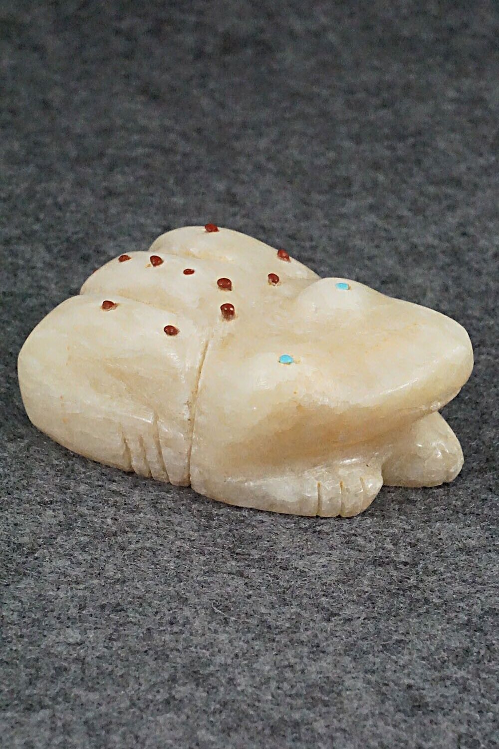 Frog Zuni Fetish Carving - Tyrone Poncho