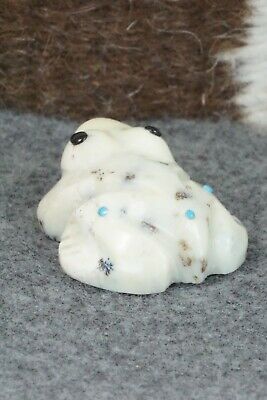 Frog Zuni Fetish Carving - Gordon Poncho