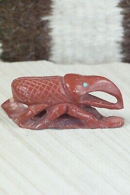 Beetle Zuni Fetish Carving - Derrick Kaamasee