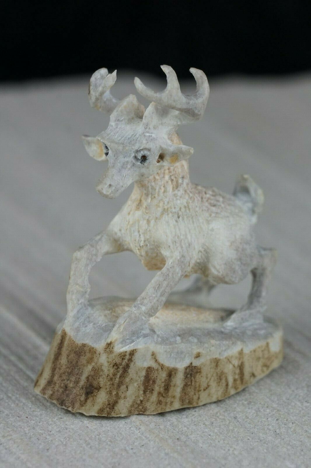 Deer Zuni Fetish Carving - Lewis Malie Jr. - High Lonesome Trading