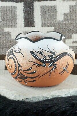 Zuni Pottery - Deldrick Cellicion