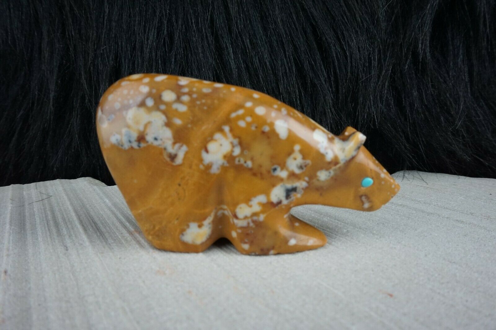 Bear Zuni Fetish Carving - Ronnie Lunasee - High Lonesome Trading