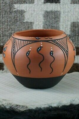 Zuni Pottery - Darla Westika - High Lonesome Trading