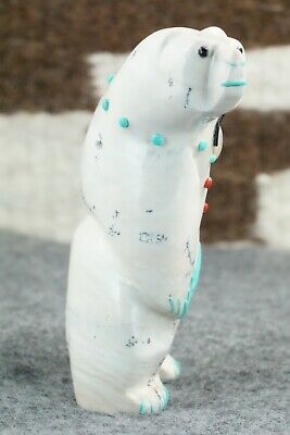 Bear Zuni Fetish Carving - Michael Laweka
