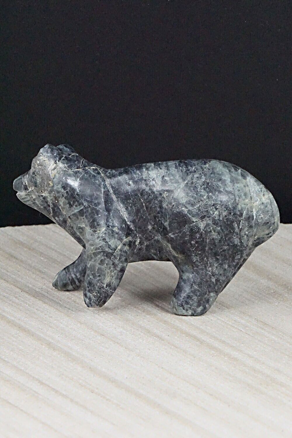 Bear Zuni Fetish Carving - Calvin Weeka