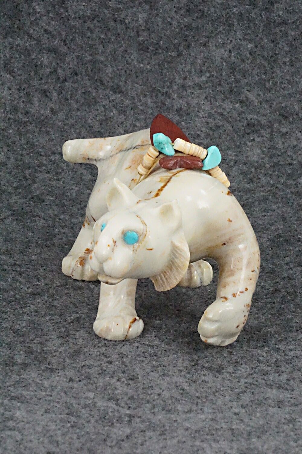 Bobcat Zuni Fetish Carving - Albert Eustace