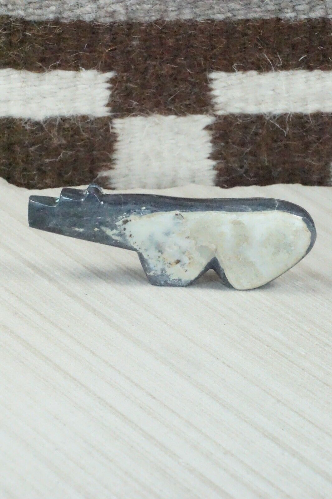 Bear Zuni Fetish Carving - Bernard Laiwakete