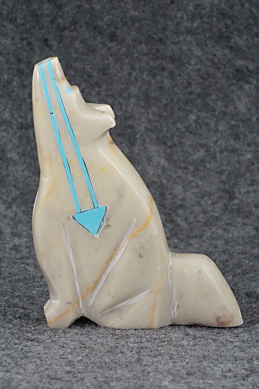 Wolf Zuni Fetish Carving - Rodney Laiwakete