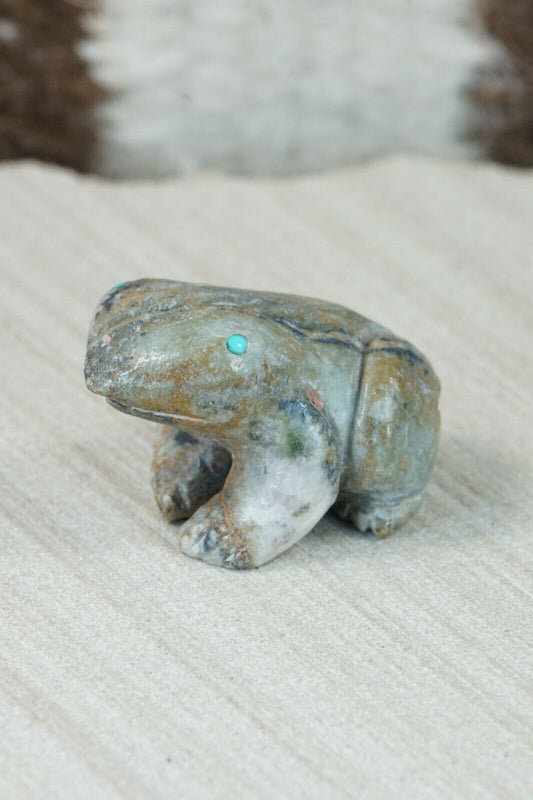 Frog Zuni Fetish Carving - Jonas Hastito