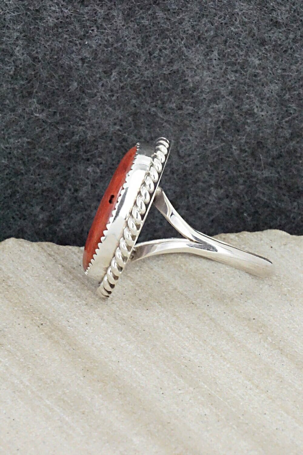 Spiny Oyster & Sterling Silver Ring - Benjamin Martinez - Size 9.25