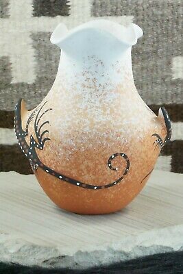 Zuni Pottery - Deldrick & Lorenda Cellicion