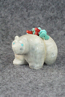 Bear Zuni Fetish Carving - Paulette Quam