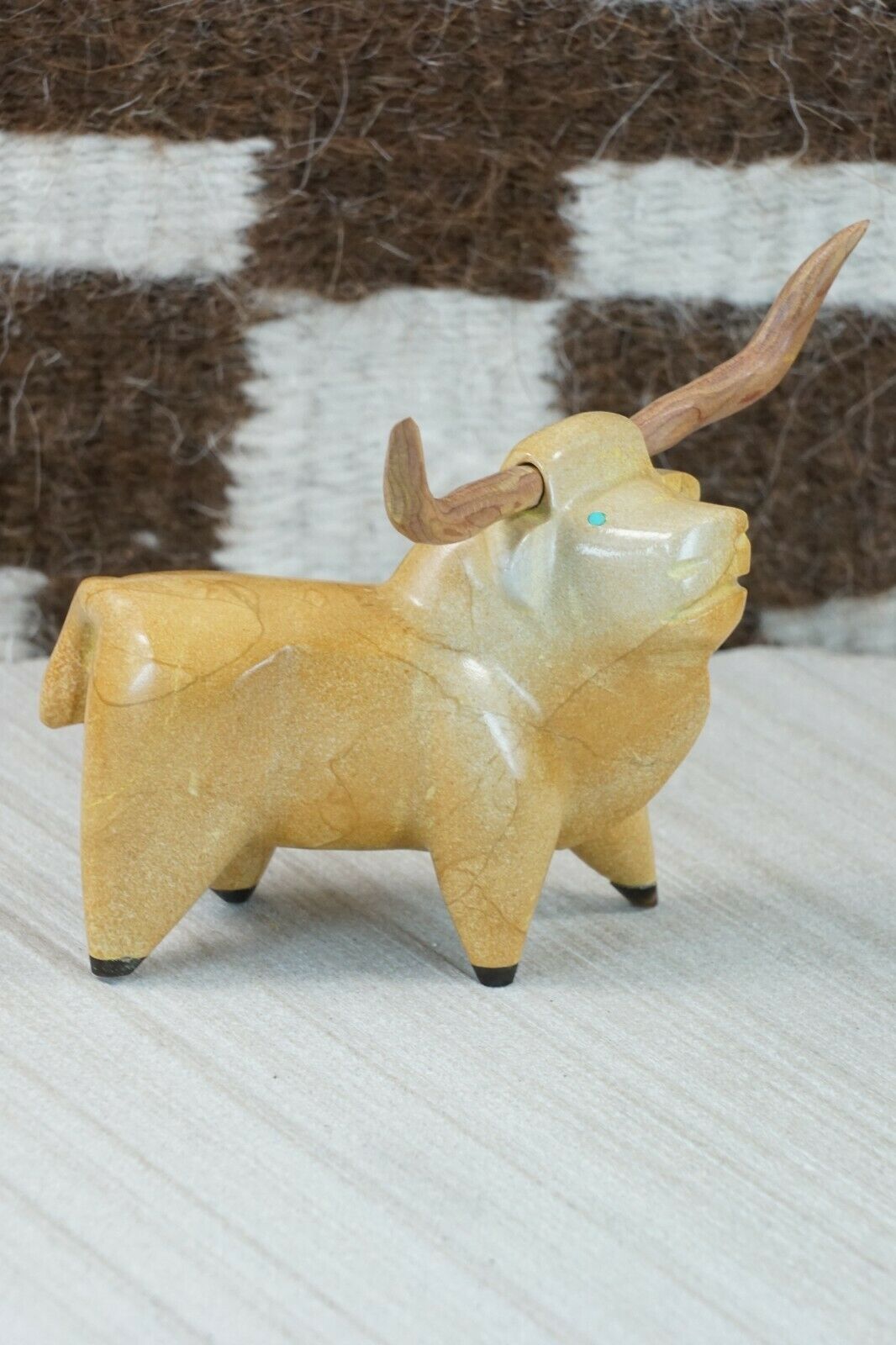 Longhorn Zuni Fetish Carving - Enrike Leekya