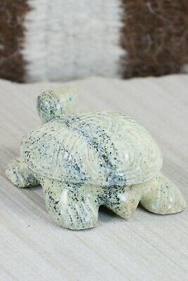 Turtle Zuni Fetish Carving - Nelson Yatsattie