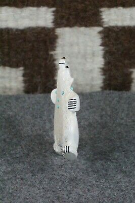 Bear Zuni Fetish Carving - Claudia Peina