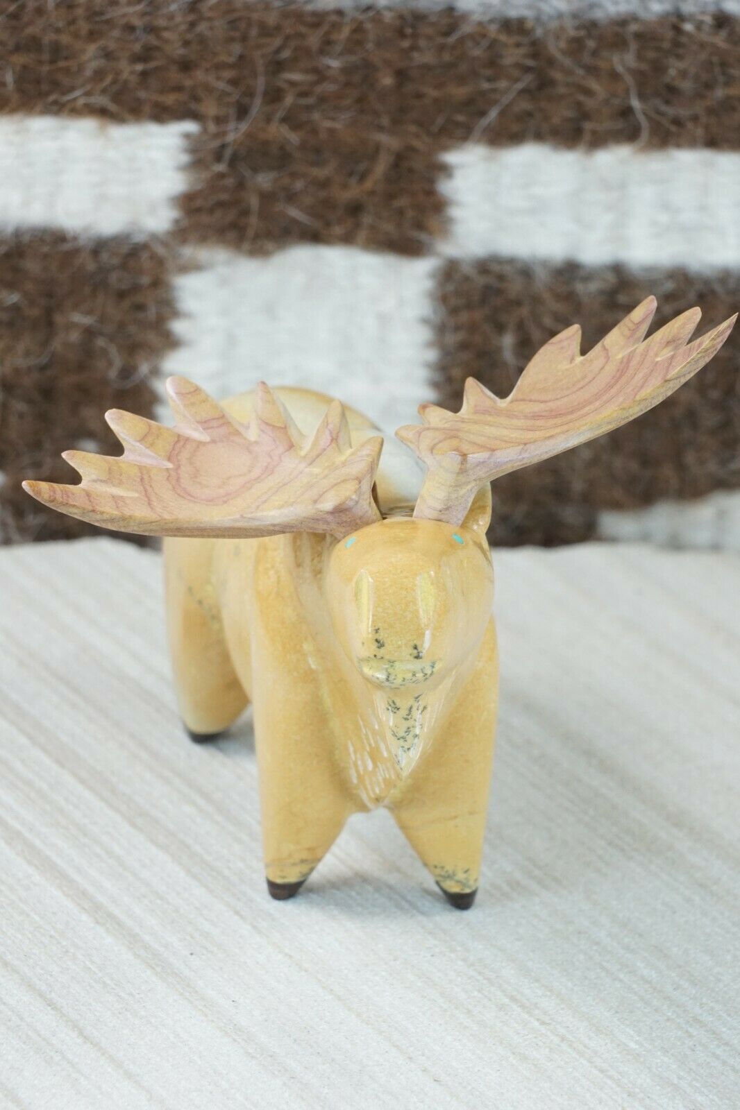 Moose Zuni Fetish Carving - Enrike Leekya