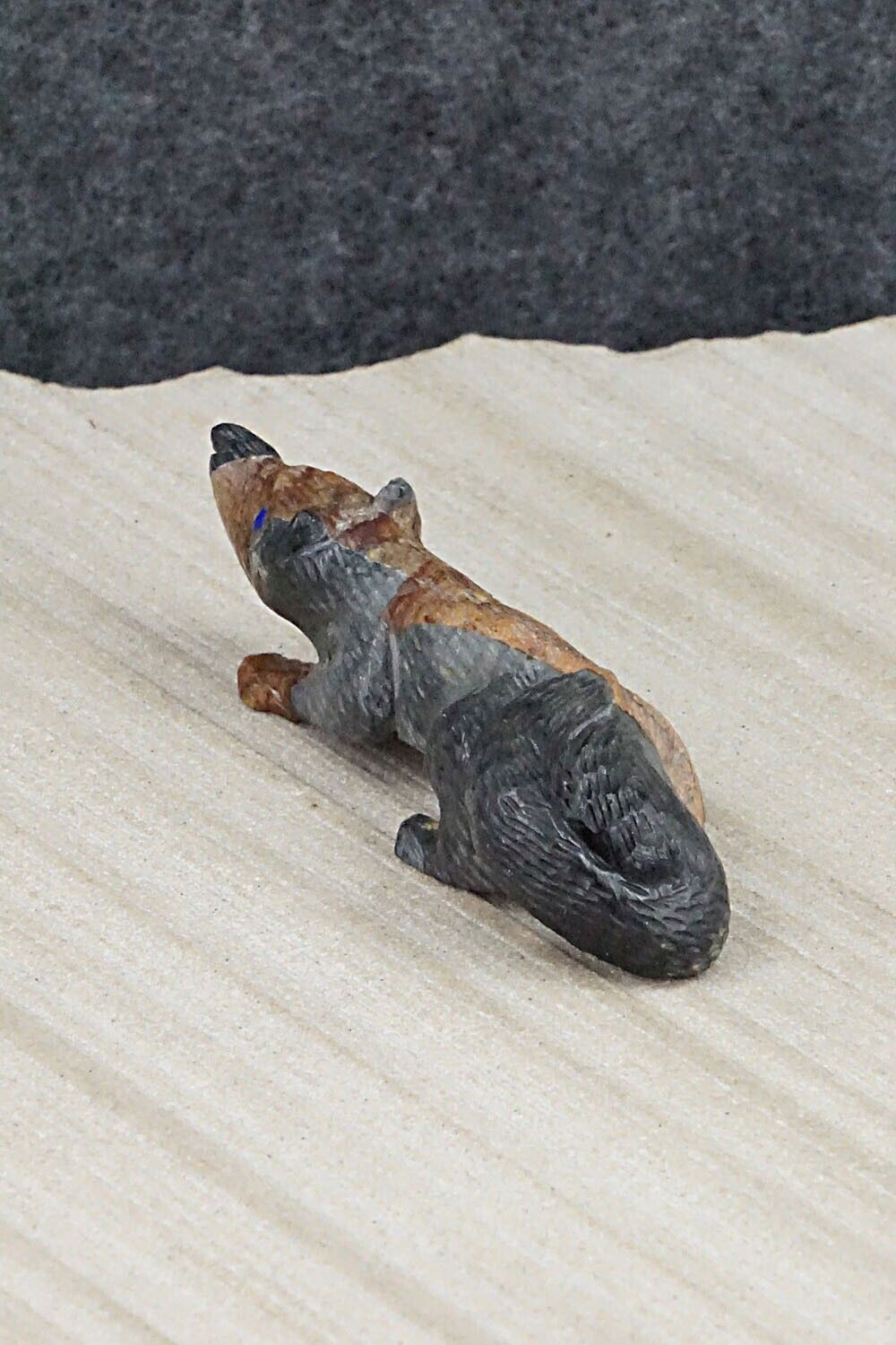 Wolf Zuni Fetish Carving - Lance Cheama
