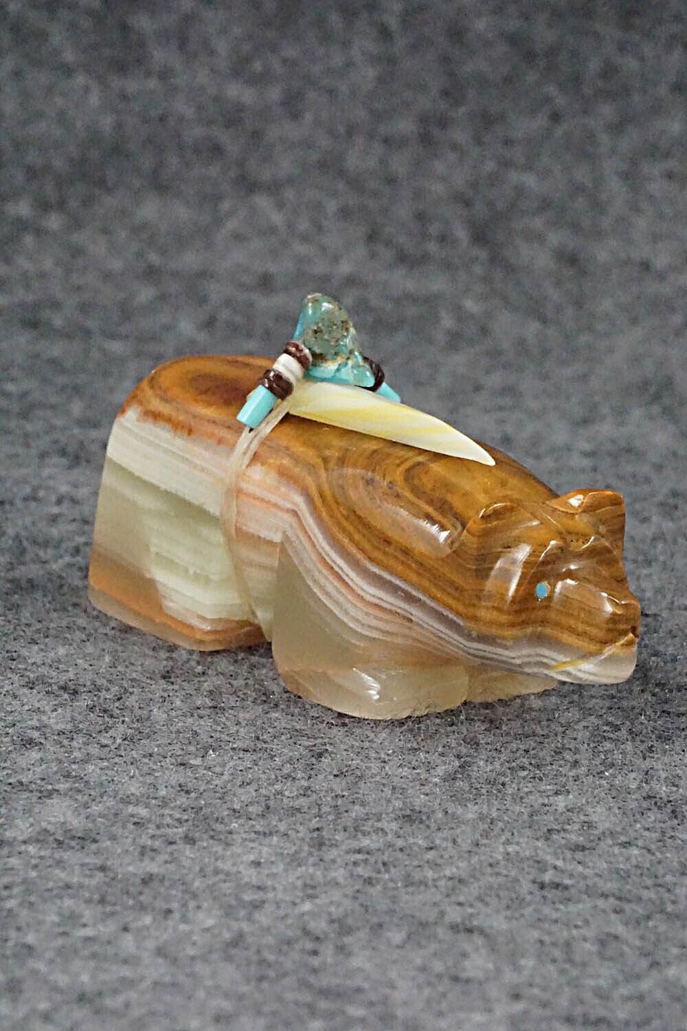 Bear Zuni Fetish Carving - Alex Tsethlikai