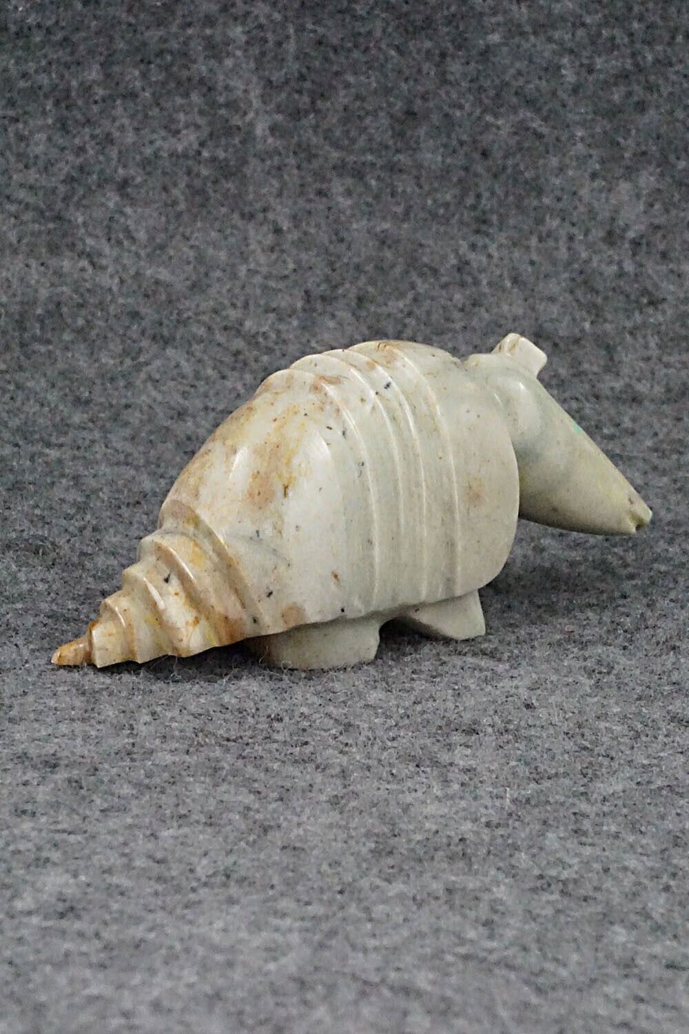 Armadillo Zuni Fetish Carving - Enrike Leekya