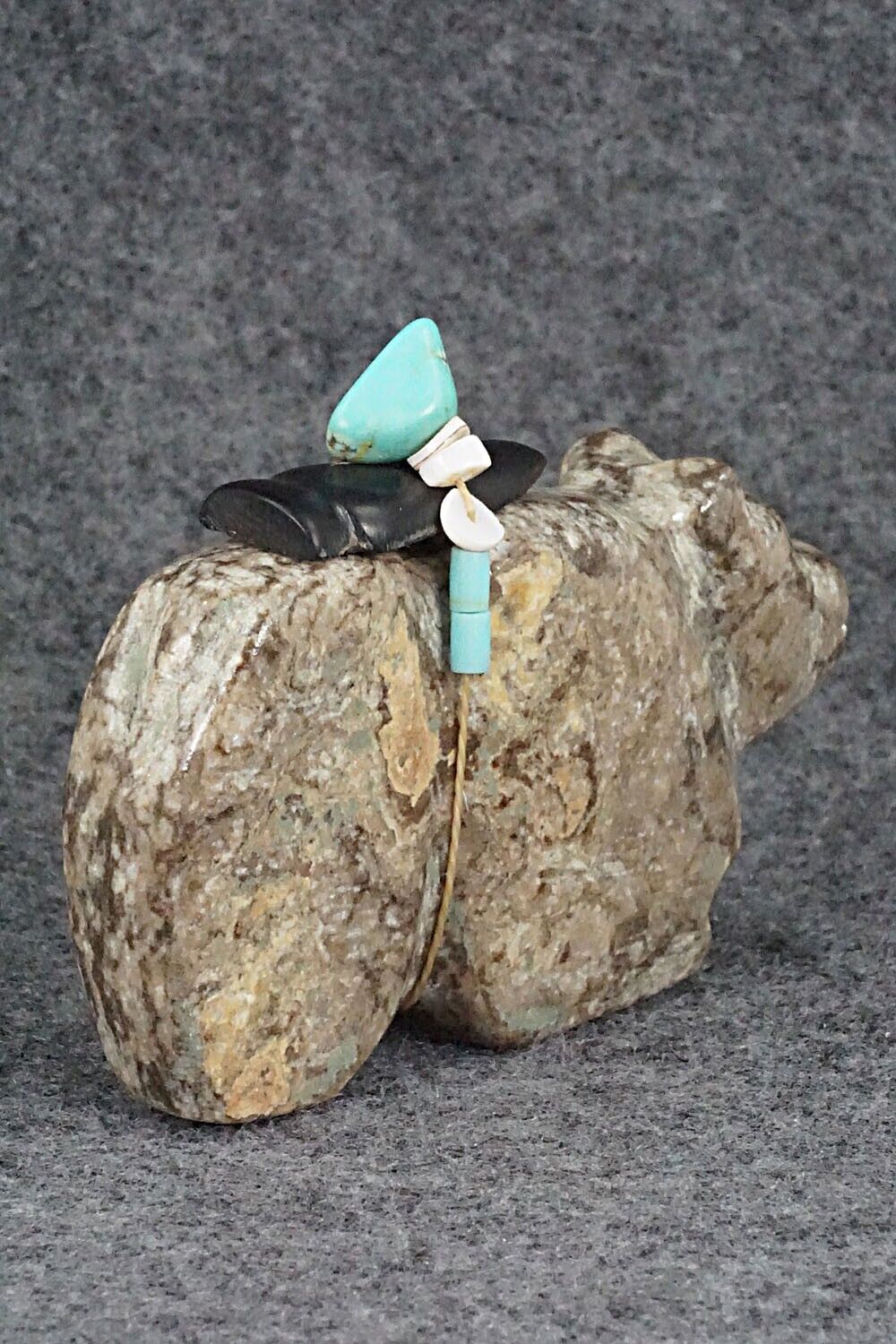 Bear Zuni Fetish Carving - Casey Phillips