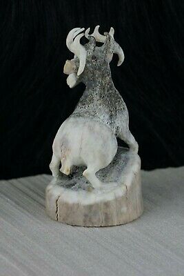 Deer Zuni Fetish Carving - Lewis Malie Jr - High Lonesome Trading
