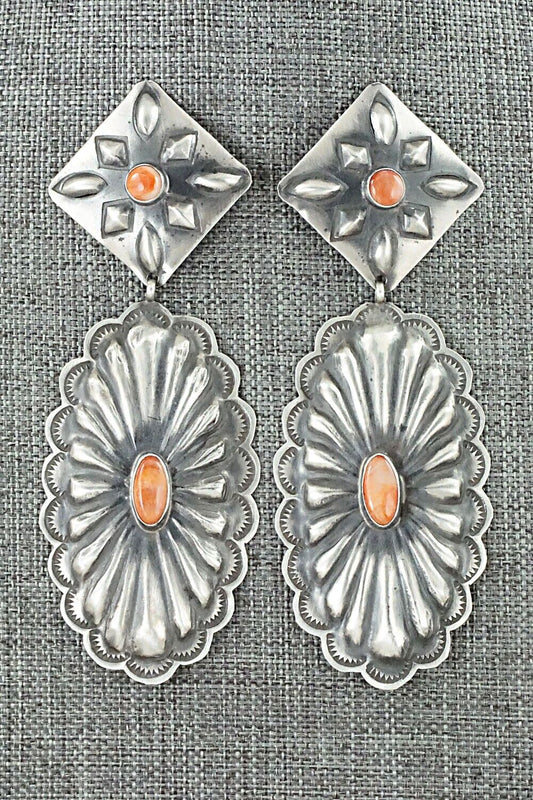 Spiny Oyster and Sterling Silver Earrings - Rita Lee