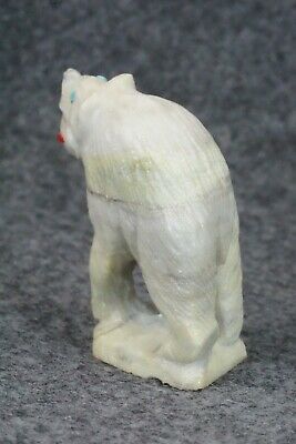 Bear Zuni Fetish Carving - Derrick Kaamasee