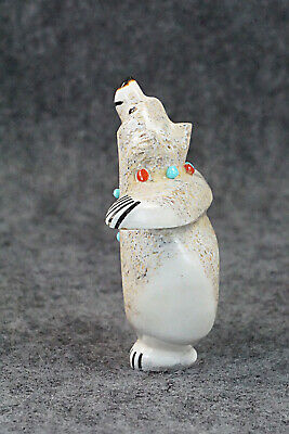 Bear Zuni Fetish Carving - Claudia Peina