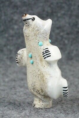 Bear Zuni Fetish Carving - Claudia Peina