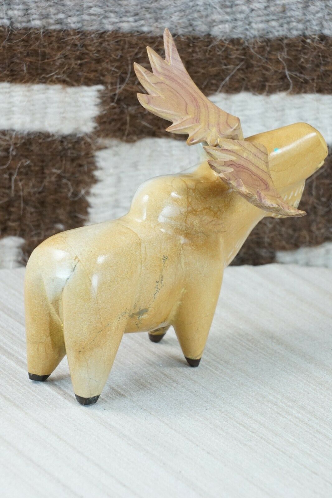 Moose Zuni Fetish Carving - Enrike Leekya