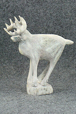 Deer Zuni Fetish Carving - Maxx Laate