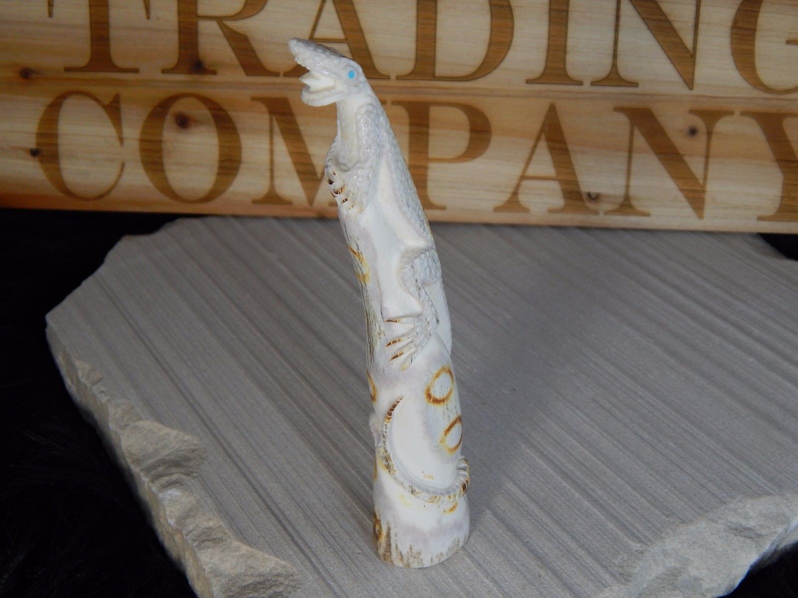 Lizard Zuni Fetish Carving - Maxx Laate - High Lonesome Trading