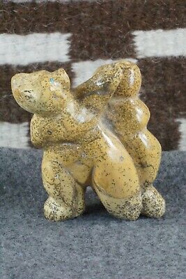 Bear Zuni Fetish Carving - Ariane Quam
