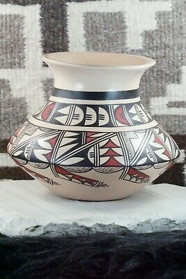 Hopi Pottery - A. Yesslith