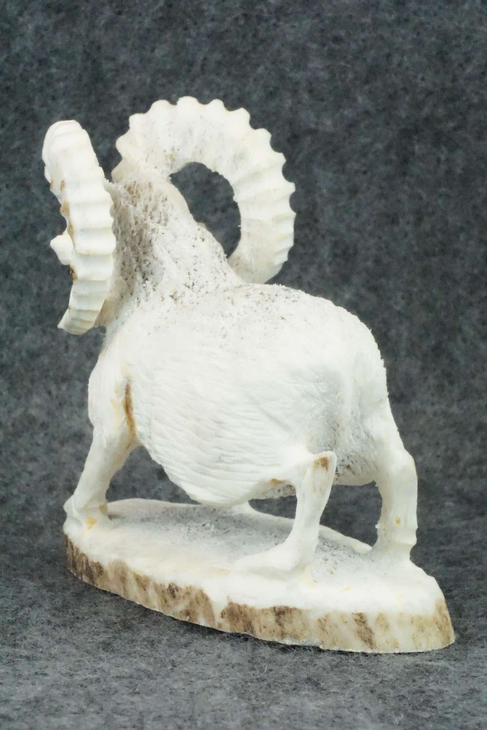 Ram Zuni Fetish Carving - Lewis Malie Jr.