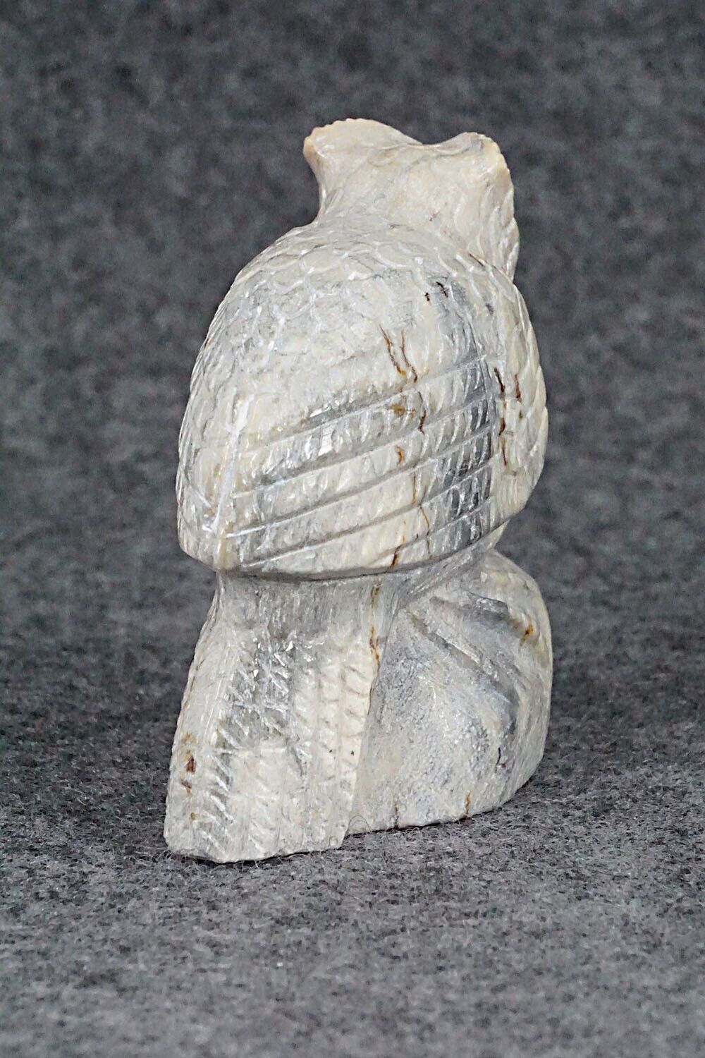 Owl Zuni Fetish Carving - Derrick Kaamasee