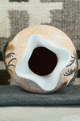 Zuni Pottery - Deldrick & Lorenda Cellicion