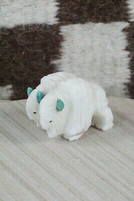Buffalo Zuni Fetish Carving - Kevin Quam