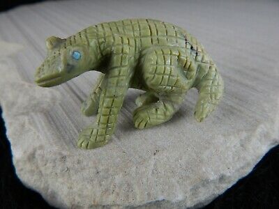 Lizard Zuni Fetish Carving - Wilfred Cheama - Zuni Lizard Carving - High Lonesome Trading