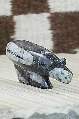 Bear Zuni Fetish Carving - Ronnie Lunasee