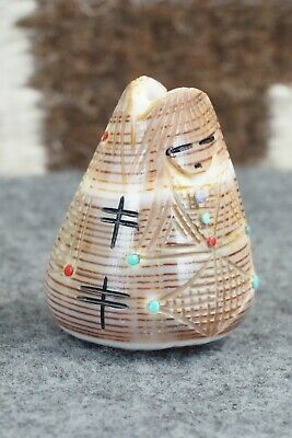 Corn Maiden Zuni Fetish Carving - Kevin Quam